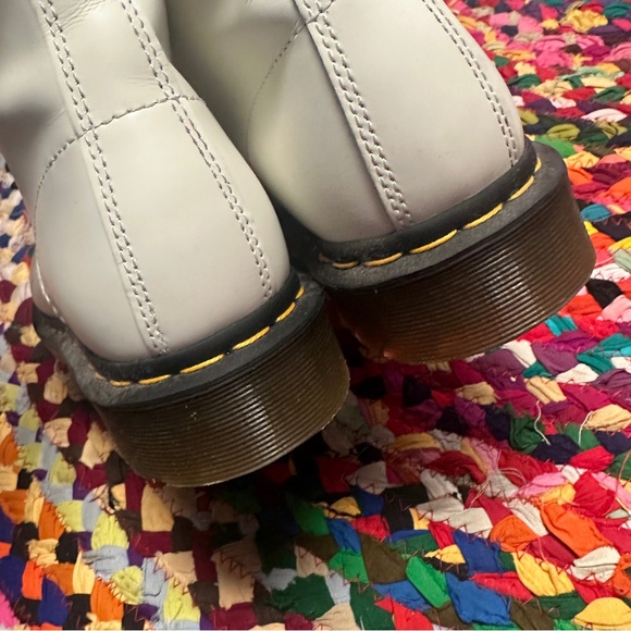 Women's DR.MARTENS White 1460 Smooth Leather Lace Up Boots Size 9 - Picture 12 of 13